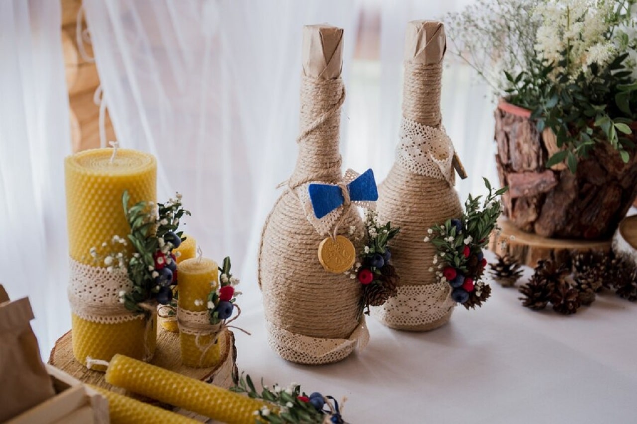 Easy and attractive DIY: How to make various decorative accessories with a glass bottle?